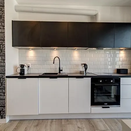 M.h. Black & White Apartment *